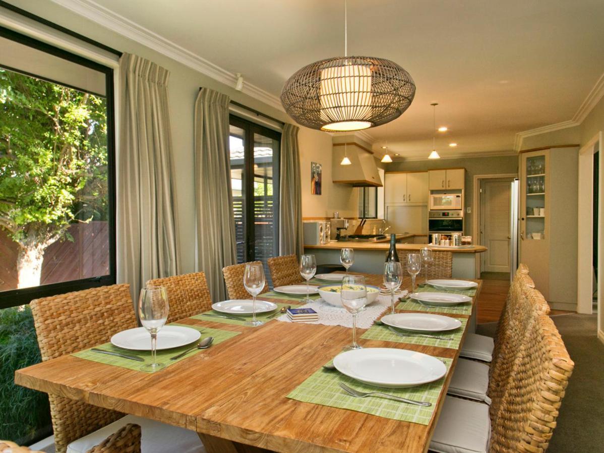 Taupo Escape - Rainbow Point Holiday Home Eksteriør bilde